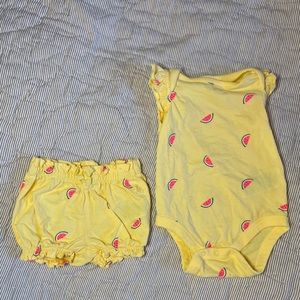 Baby Gap Body Suit & Matching Shorts 3-6 months